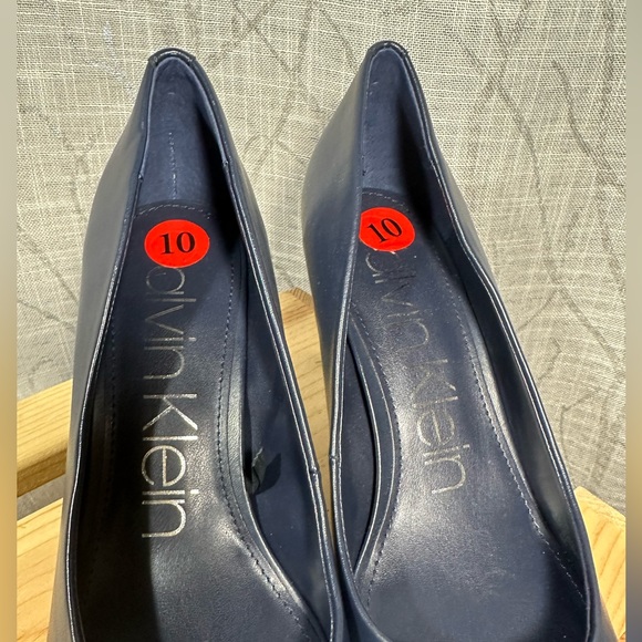 Calvin Klein Blue Heel size 10 NWOT - Picture 6 of 9